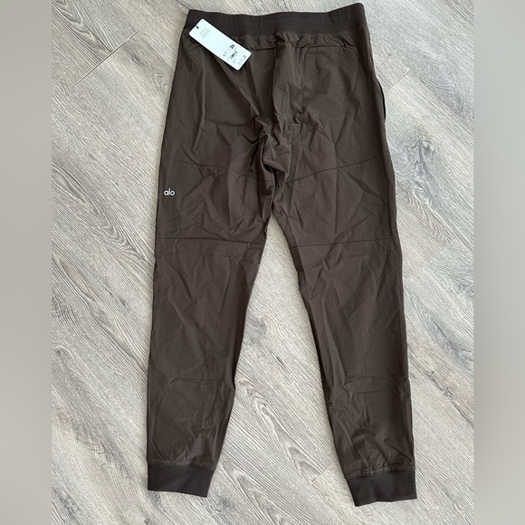 Alo men’s Co-Op Pant in espresso, Size L, NWT - Picture 2 of 3